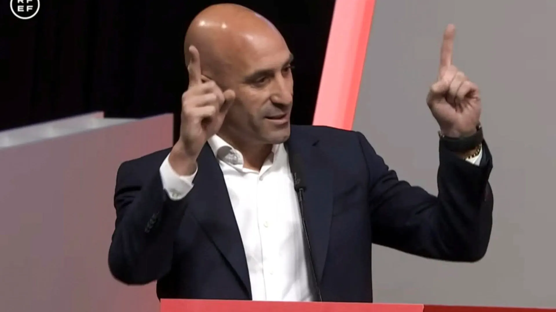 Luis Rubiales ante la Asamblea de la RFEF