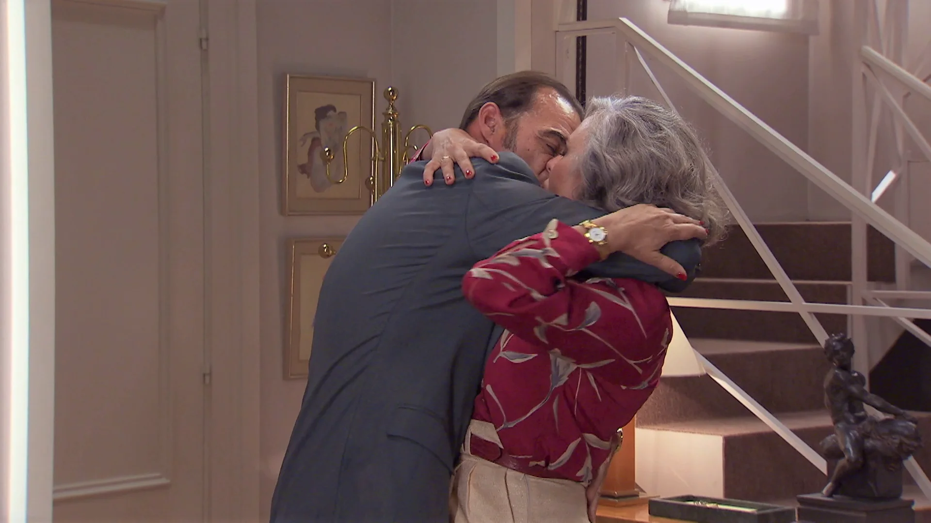 Avance semanal de &lsquo;Amar es para siempre&rsquo;: Crespo y Elena deciden apostar por su amor 