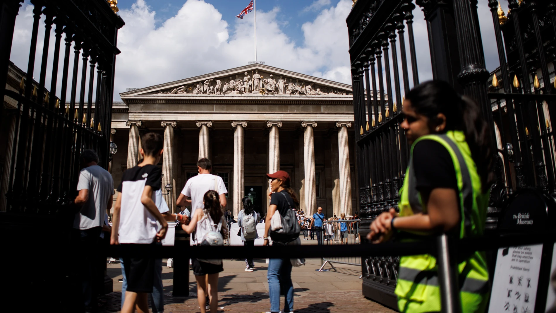 Turistas visitan el Museo Británico