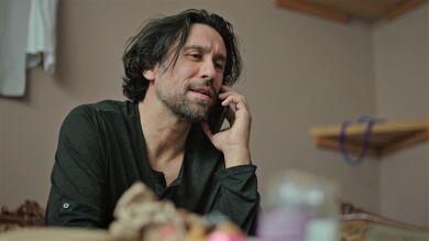 Motivada por Çetin... ¡Aylin vende la casa! ¿Estará intentando engañarla? 