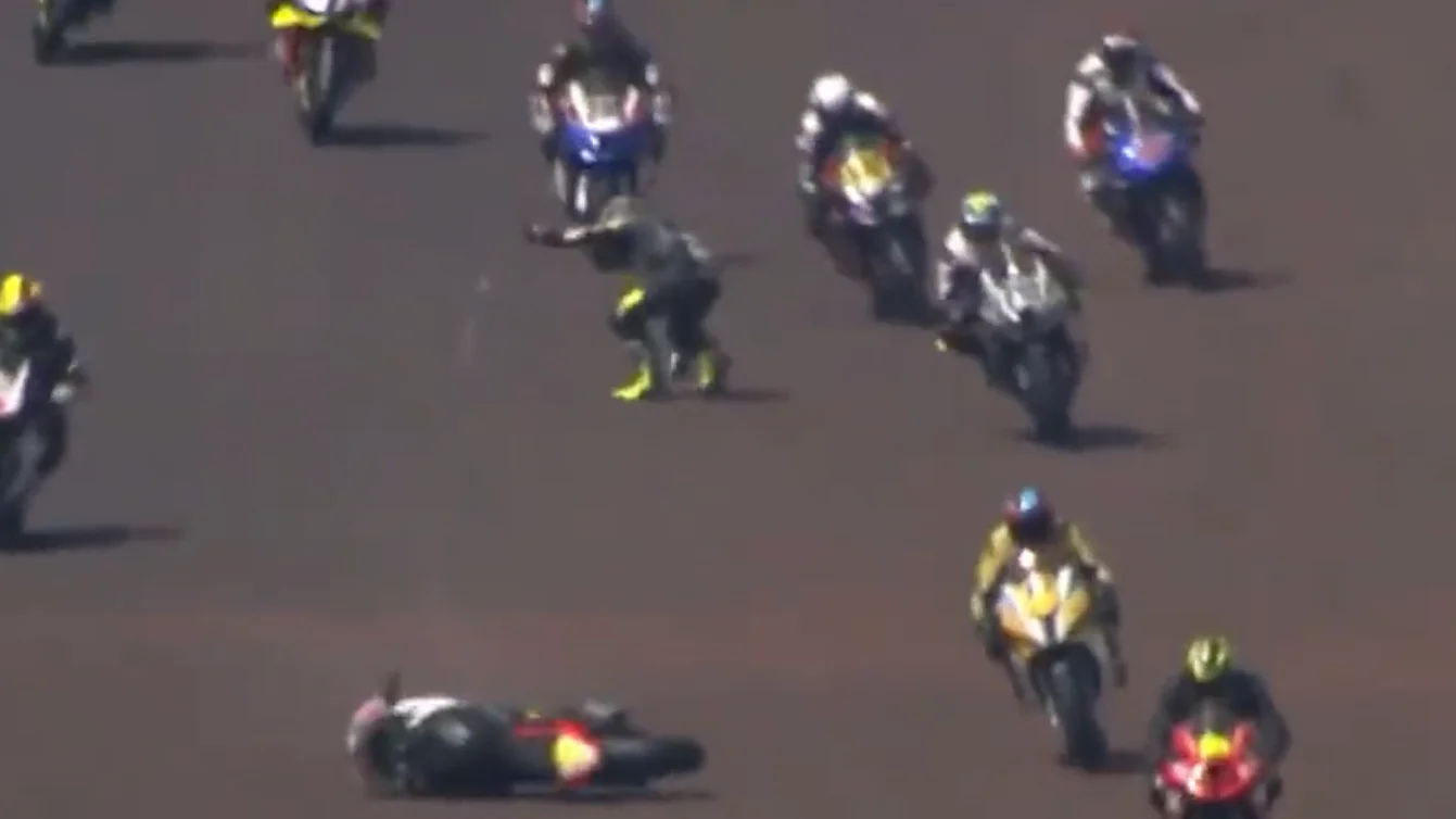 Terrible accidente en Moto1000 en Brasil