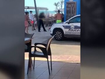 Brutal agresión a dos policía en Guardamar del Segura, Alicante