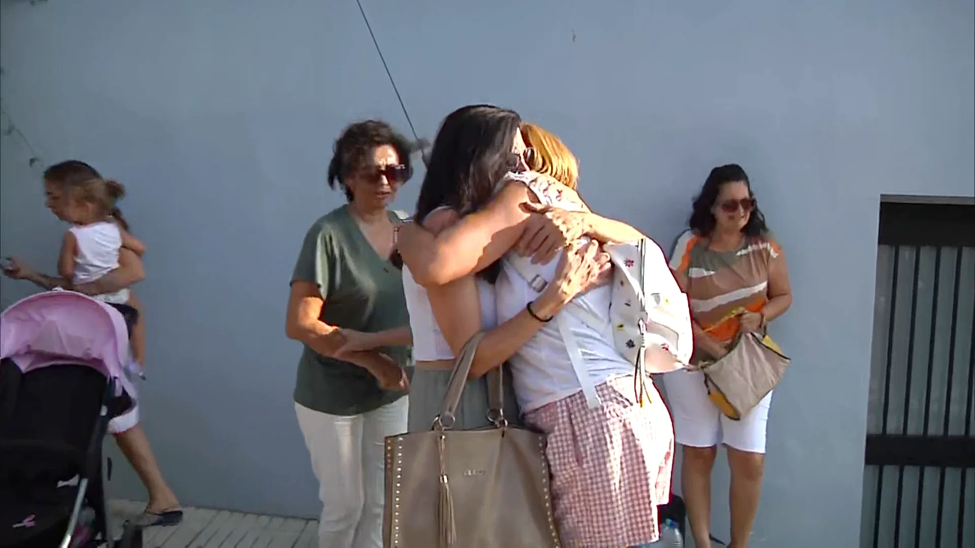 Fallece en Alzira la mujer atrincherada junto a su exmarido de 70 años, un policía nacional jubilado Fallece en Alzira la mujer atrincherada junto a su exmarido de 70 años, un policía nacional jubilado