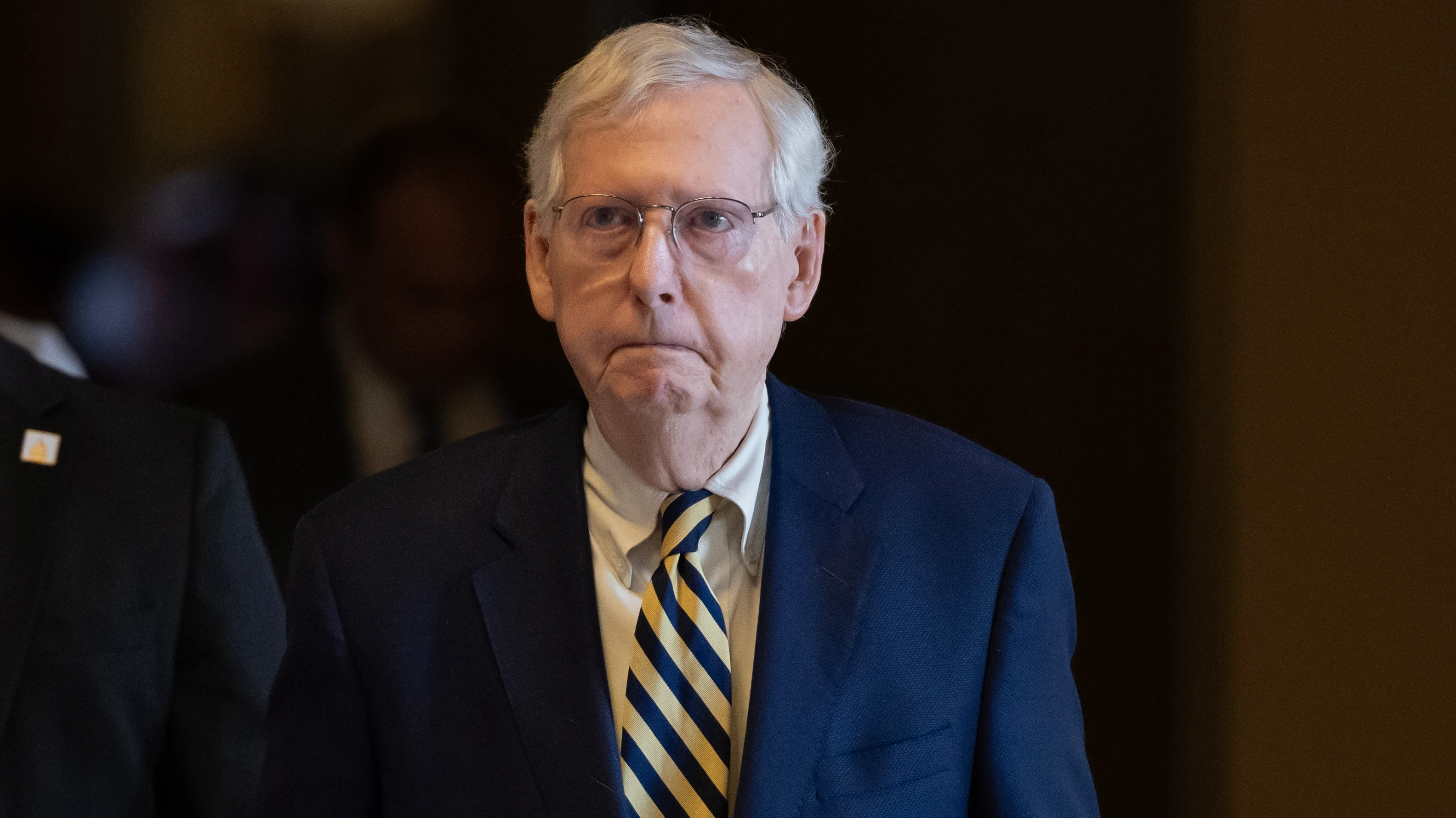 Mitch McConnell paralizado Mitch McConnell paralizado