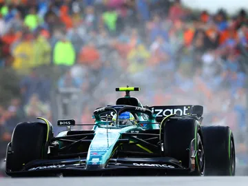 Fernando Alonso, a bordo del Aston Martin Fernando Alonso, a bordo del Aston Martin