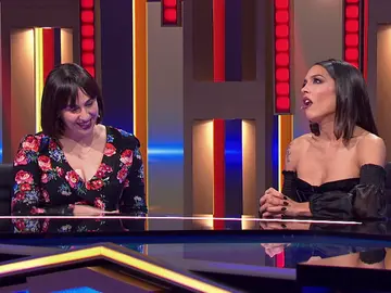 Cristina Pedroche penaliza a Lorena Castell y Alicia al incumplir una norma de ‘Password’: “¡No puede ser!” Cristina Pedroche penaliza a Lorena Castell y Alicia al incumplir una norma de ‘Password’: “¡No puede ser!”
