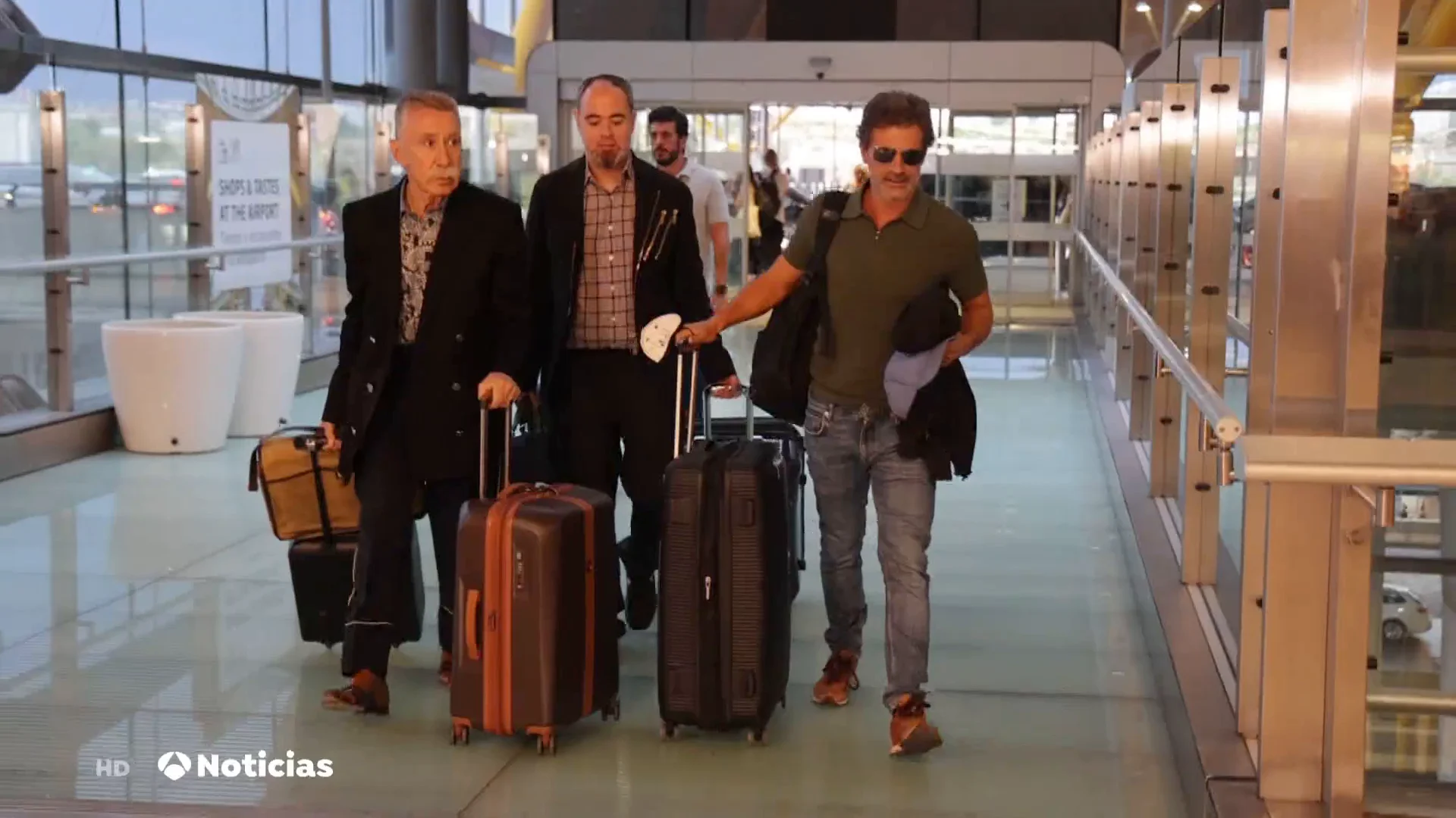 Rodolfo Sancho, rumbo a Tailandia para ver a su hijo: "No puedo hablar, hablar&eacute; m&aacute;s adelante"