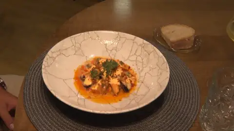 Un plato de comida en un restaurante de Lugo Un plato de comida en un restaurante de Lugo