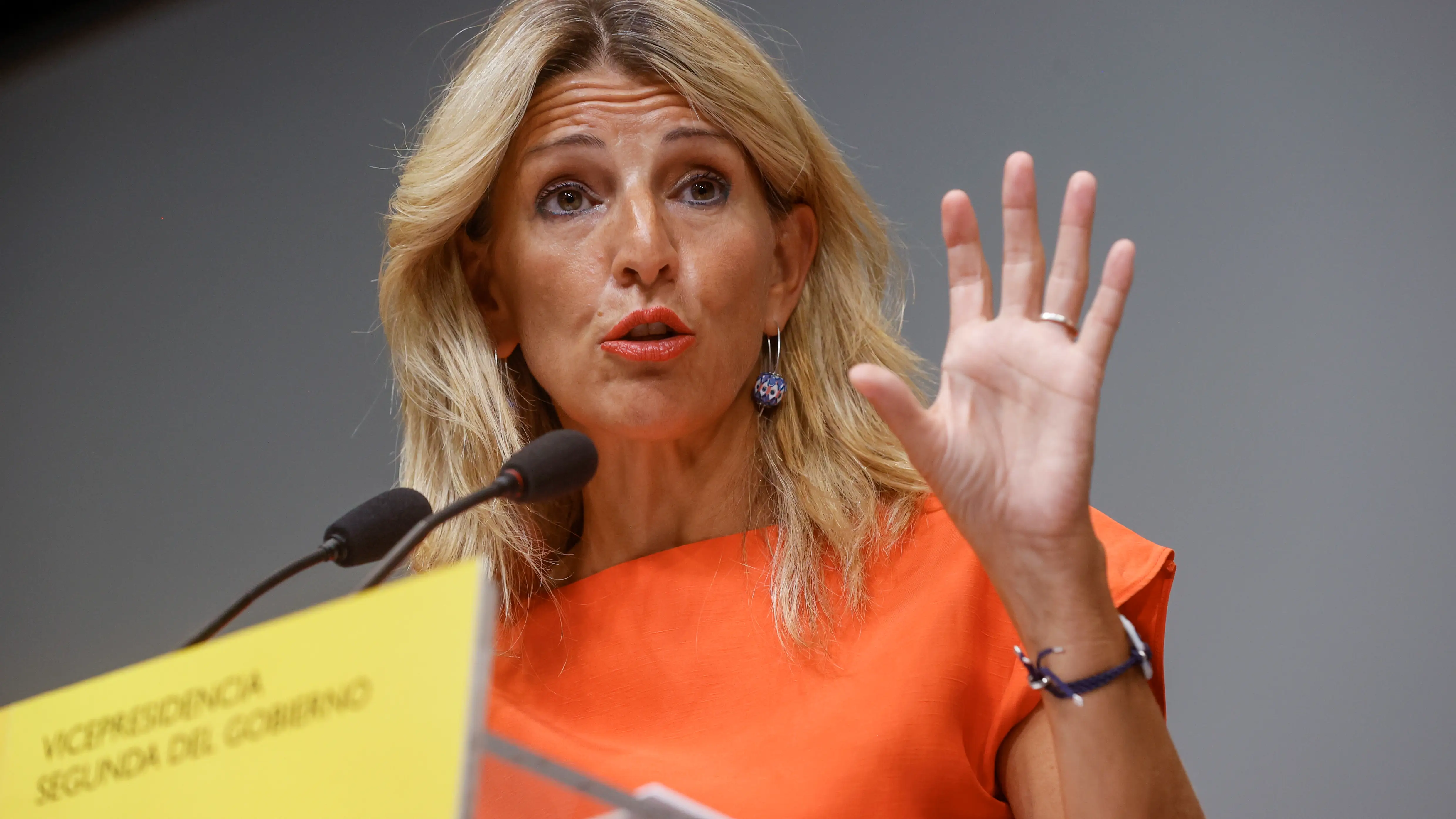 Yolanda D&iacute;az se re&uacute;ne con Carles Puigdemont en Bruselas