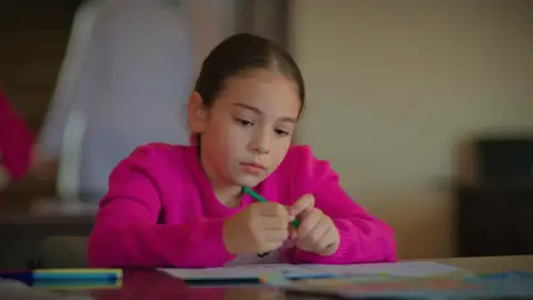 En el último capítulo de ‘Hermanos’: Emel vuelve a casa y Berk ridiculiza a Doruk En el último capítulo de ‘Hermanos’: Emel vuelve a casa y Berk ridiculiza a Doruk