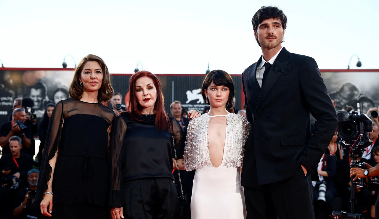Sofia Coppola, Priscilla Presley, Cailee Spaeny y Jacob Elordi en el Festival de Venecia