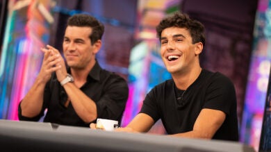 Mario Casas revela cómo ha sido dirigir a su hermano Óscar en las escenas íntimas: 