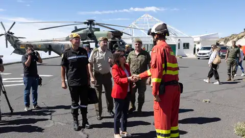 Margarita Robles visita a las tropas españolas bajo el mando de la OTAN en Estonia