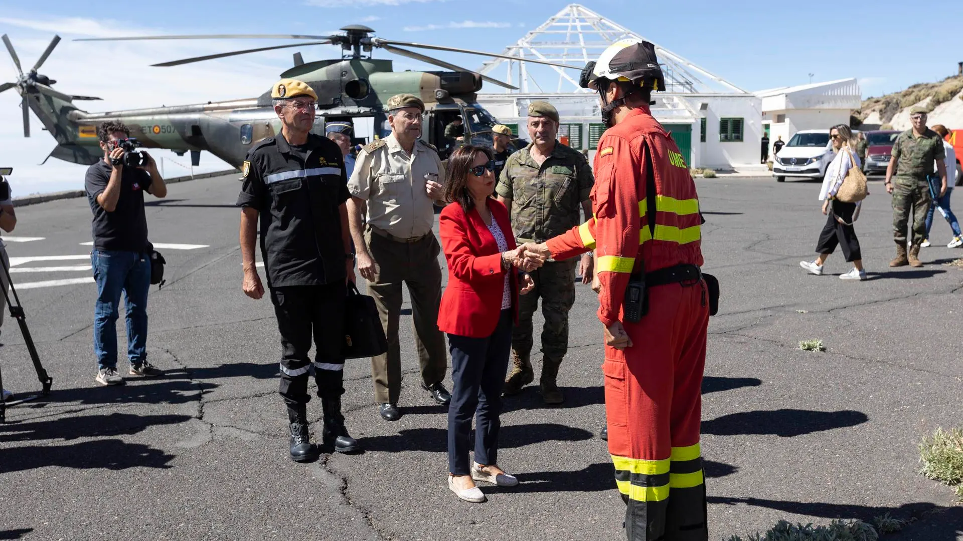 Margarita Robles visita a las tropas espa&ntilde;olas bajo el mando de la OTAN en Estonia