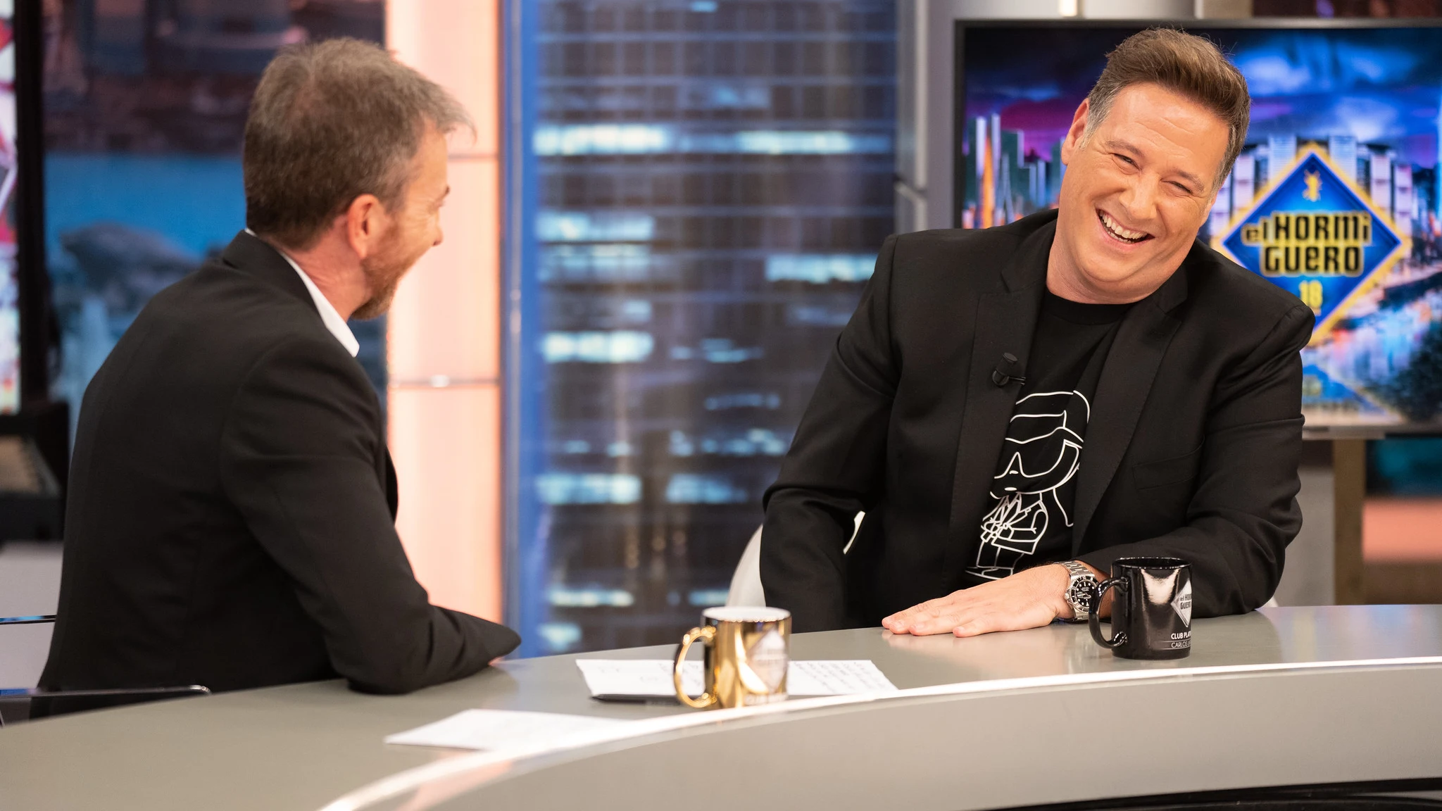 La clase magistral de imitación de Carlos Latre: "¿Qué pasa si te quedas afónico?" La clase magistral de imitación de Carlos Latre: "¿Qué pasa si te quedas afónico?"