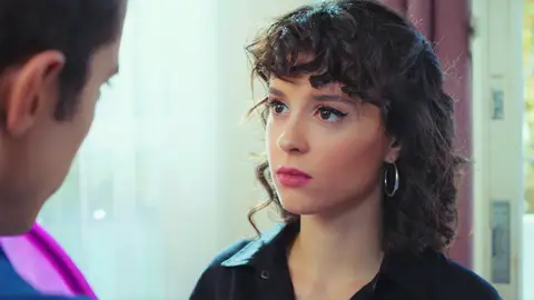 La proposición de Yiğit que deja de piedra a Lila: “Casémonos” (destacada) La proposición de Yiğit que deja de piedra a Lila: “Casémonos” (destacada)