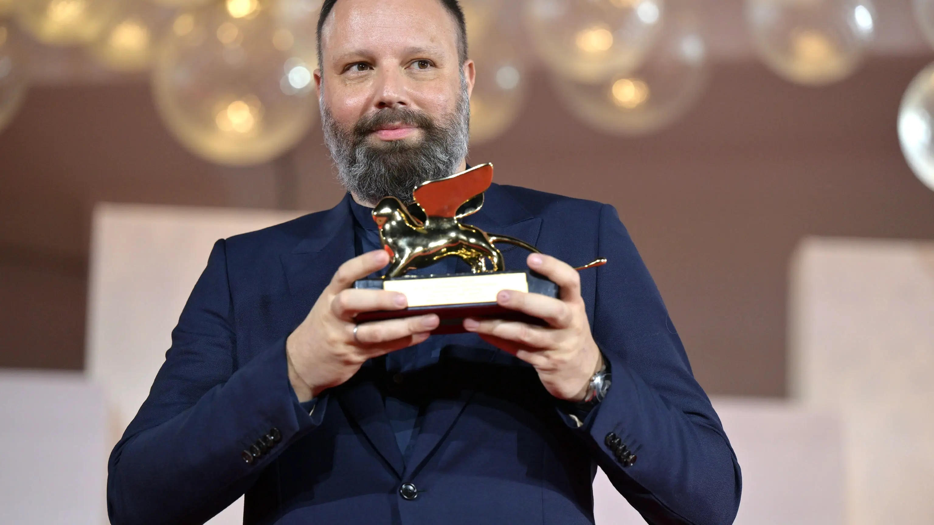 Yorgos Lanthimos, ganador del León de Oro en el Festival de Cine de Venecia Yorgos Lanthimos, ganador del León de Oro en el Festival de Cine de Venecia