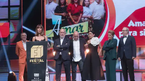 Amar es para siempre recibe el premio FesTVal Amar es para siempre recibe el premio FesTVal