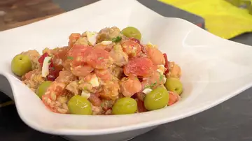 Un plato con chispa: Pipirrana de tomates y pimientos