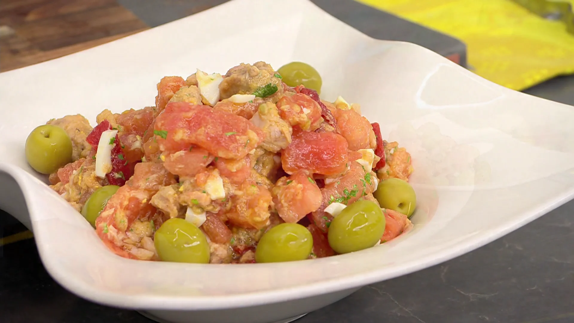 Un plato con chispa: Pipirrana de tomates y pimientos