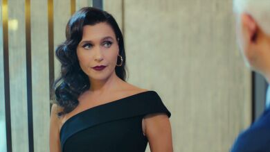 Ender le hace ver a Halit que si no lucha por Yildiz... ¡La perderá!