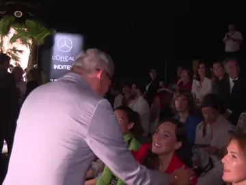 El beso de la paz entre Tamara Falcó y Boris Izaguirre en la Madrid Fashion Week: "Estamos en el camino de la reconciliación" El beso de la paz entre Tamara Falcó y Boris Izaguirre en la Madrid Fashion Week: "Estamos en el camino de la reconciliación"