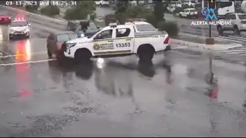 arrolla a un agente Antena 3 Noticias