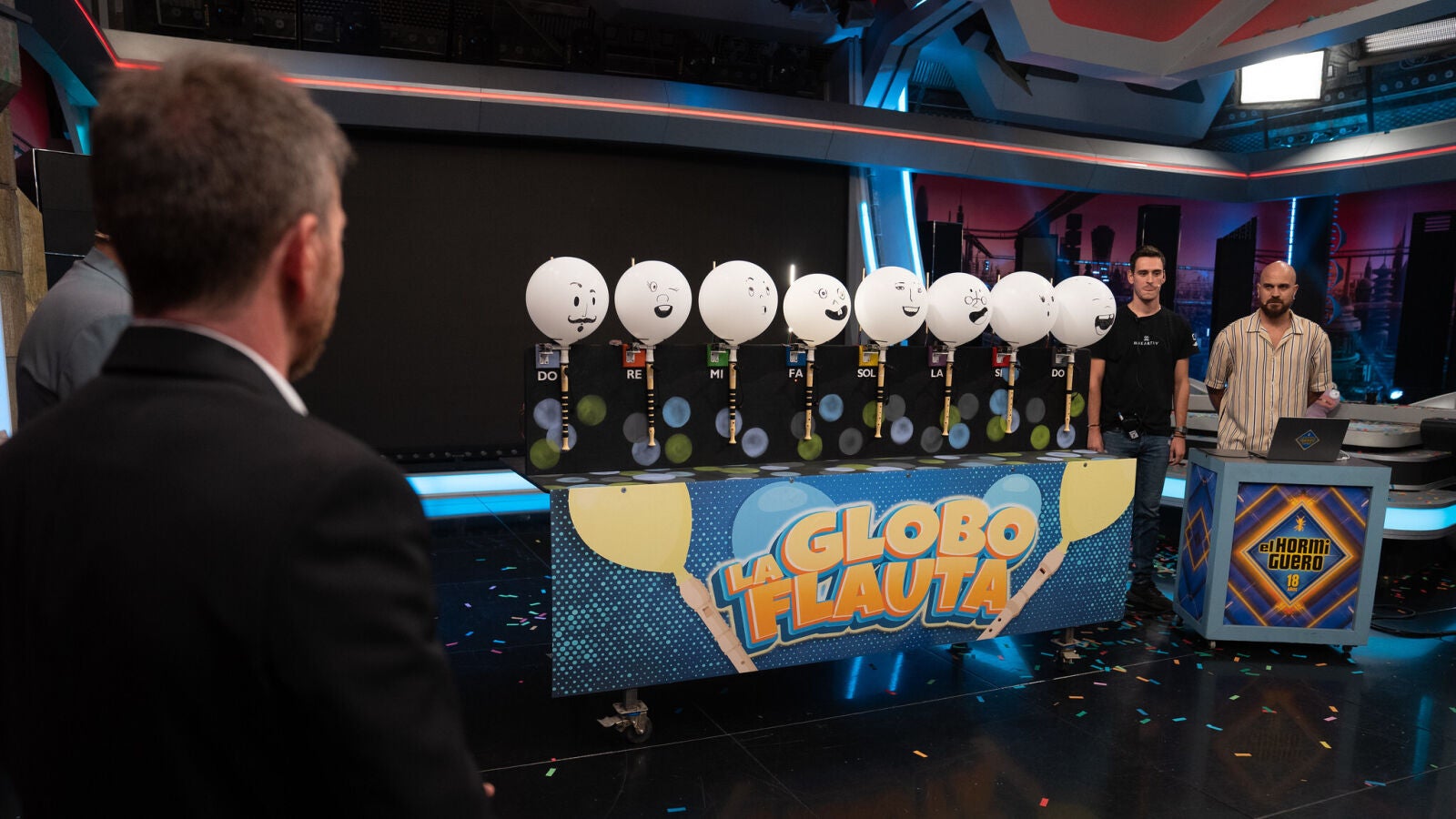 ¡Del macarrón metralleta a la globo flauta! Marron sorprende a los coaches de la voz con sus experimentos