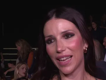 Nika, en el desfile de Dolores Cortés Nika, en el desfile de Dolores Cortés