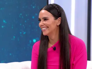 Cristina Pedroche confiesa que llora todo el rato tras ser madre: "Tengo nuevos miedos y nuevas emociones" Cristina Pedroche confiesa que llora todo el rato tras ser madre: "Tengo nuevos miedos y nuevas emociones"