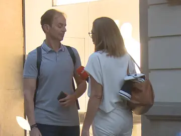 Josep Santacana niega que llevase maletines llenos de dinero de Arantxa Sánchez Vicario en el coche: "Tomaremos medidas" Josep Santacana niega que llevase maletines llenos de dinero de Arantxa Sánchez Vicario en el coche: "Tomaremos medidas"