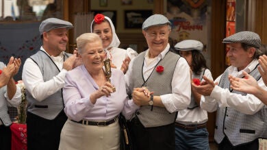 Las imágenes más divertidas y que no viste de la verbena del Beato Serafín en Amar es para siempre 