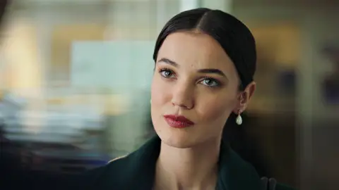 La respuesta de Ceylin tras los reproches de Ilgaz: “¿Tantas ganas tienes de divorciarte?” La respuesta de Ceylin tras los reproches de Ilgaz: “¿Tantas ganas tienes de divorciarte?”