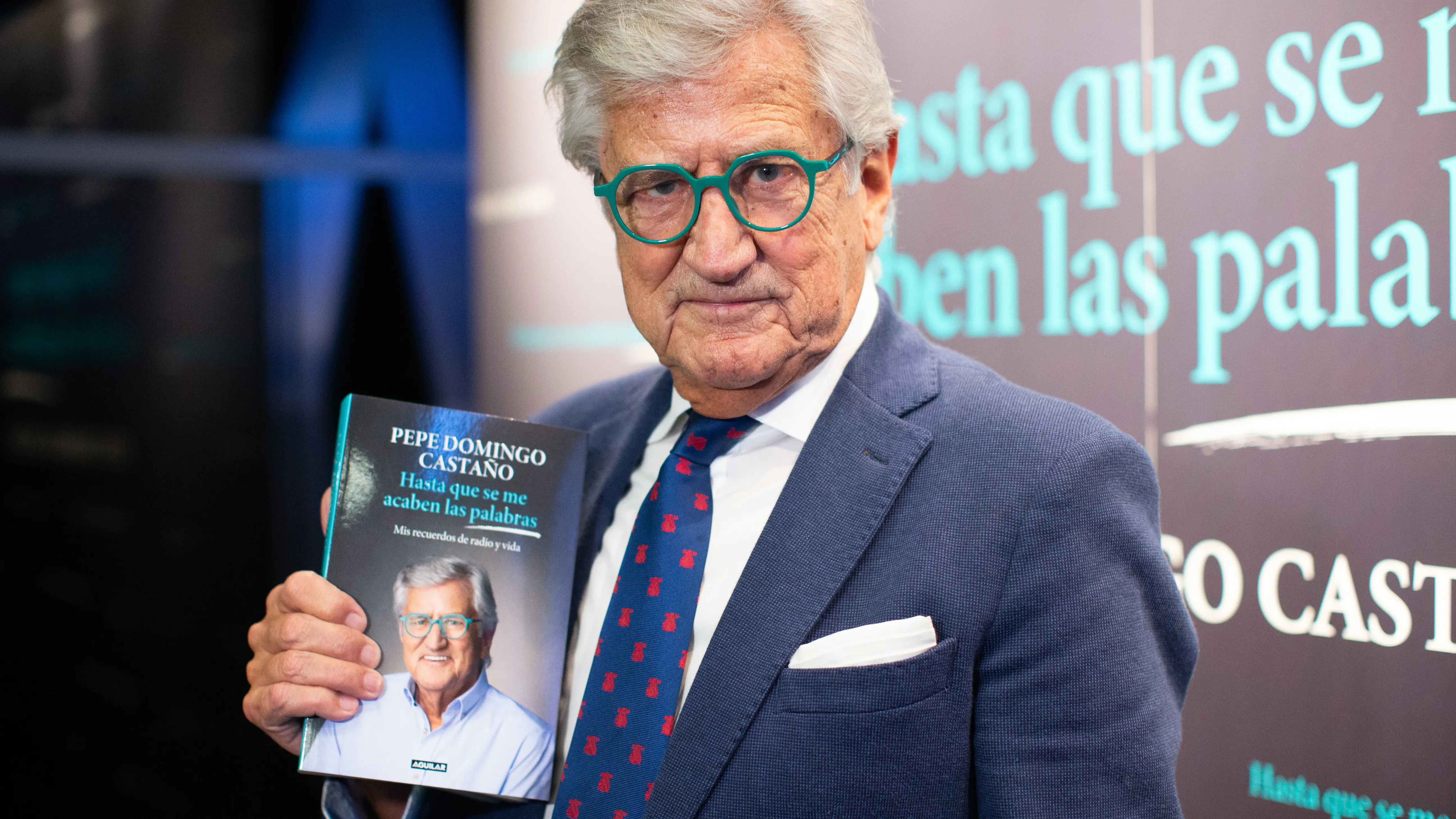 Muere Pepe Domingo Castaño a los 80 años por una sepsis: "Se ha apagado una de las grandes voces de la radio deportiva" Muere Pepe Domingo Castaño a los 80 años por una sepsis: "Se ha apagado una de las grandes voces de la radio deportiva"