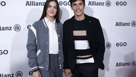 Gemma Pinto y Marc Márquez cogidos de la mano Gemma Pinto y Marc Márquez cogidos de la mano