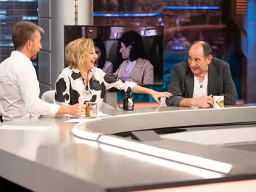 La pulla de Carmen Machi a Karra Elejalde: "No soporta no enterarse de las cosas" La pulla de Carmen Machi a Karra Elejalde: "No soporta no enterarse de las cosas"