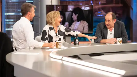 La pulla de Carmen Machi a Karra Elejalde: "No soporta no enterarse de las cosas" La pulla de Carmen Machi a Karra Elejalde: "No soporta no enterarse de las cosas"