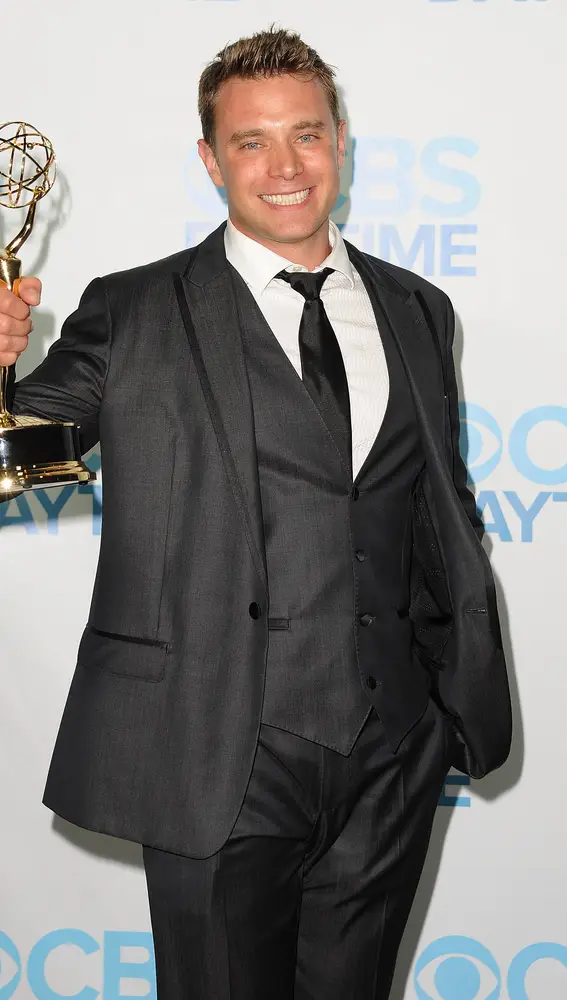 Billy Miller en la 41 edición de los Daytime Emmy Awards
