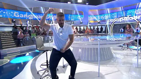 Roberto Leal se atreve con el Gangnam Style: “No tengo edad ya para estas cosas” Roberto Leal se atreve con el Gangnam Style: “No tengo edad ya para estas cosas”