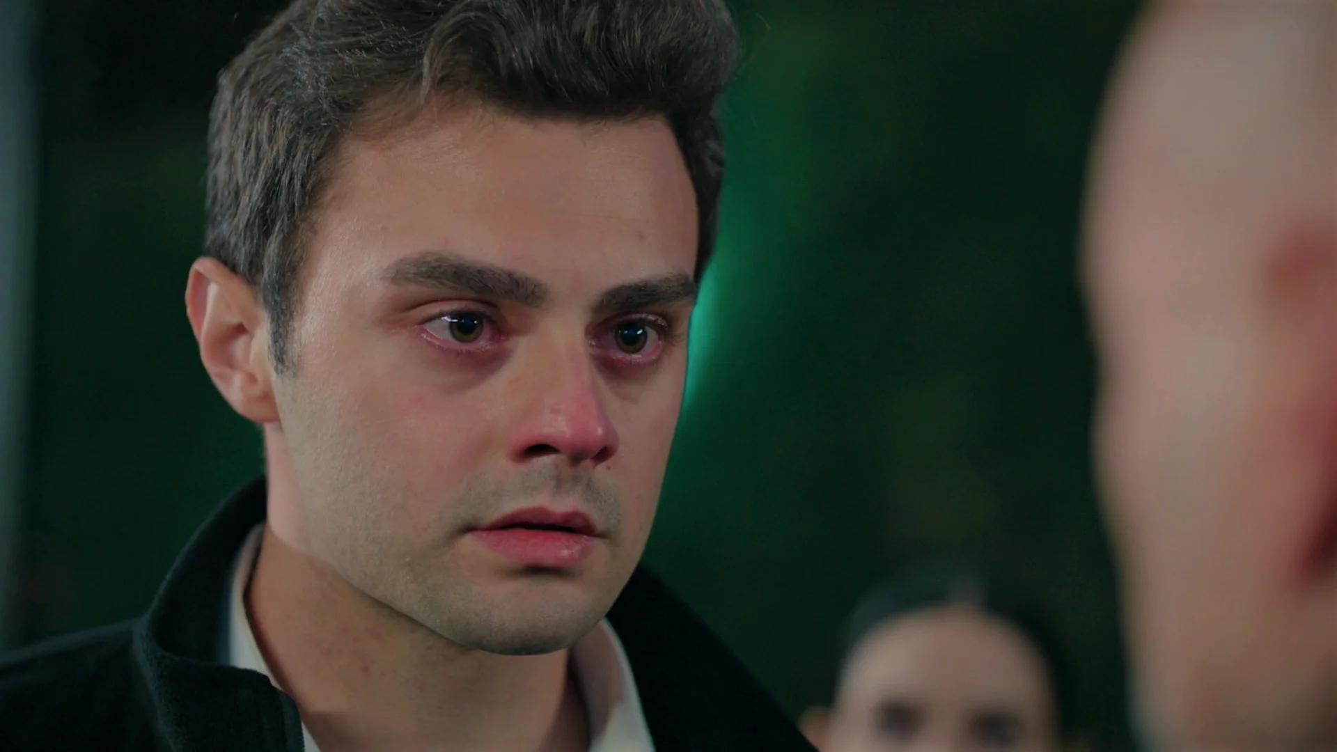 Ömer reniega de Ahmet tras descubrir la verdad: "Este hombre no es mi padre"