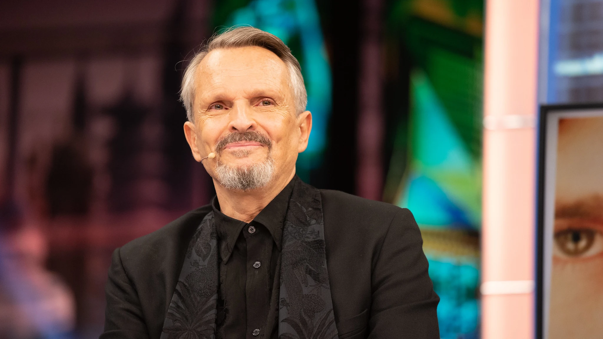 Miguel Bosé confiesa cómo ha cambiado su vida al ser papá: "Moriría por ellos" Miguel Bosé confiesa cómo ha cambiado su vida al ser papá: "Moriría por ellos"