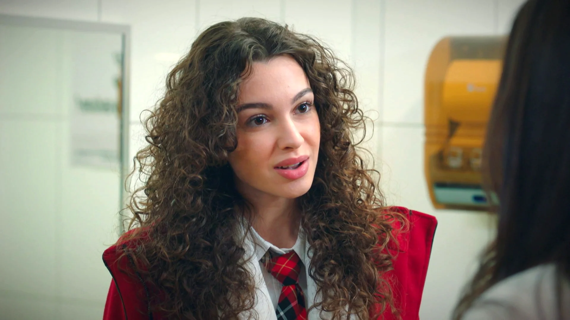 Asiye pilla a Susen con Yasmin...hablando mal de ella: "Pensaba que éramos amigas" Asiye pilla a Susen con Yasmin...hablando mal de ella: "Pensaba que éramos amigas"