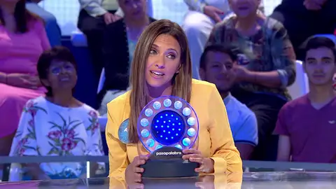 Ana Ruiz se pone “rebelde” para sorprender con la voz más dulce escuchada en La Pista