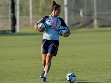 Montse Tomé en un entrenamiento de la Selección Española de Fútbol Montse Tomé en un entrenamiento de la Selección Española de Fútbol