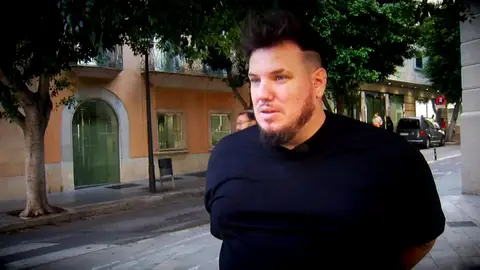 Hazael asegura que forma parte de una trama de venta de bebés: "Ha arruinado la vida de todos" Hazael asegura que forma parte de una trama de venta de bebés: "Ha arruinado la vida de todos"