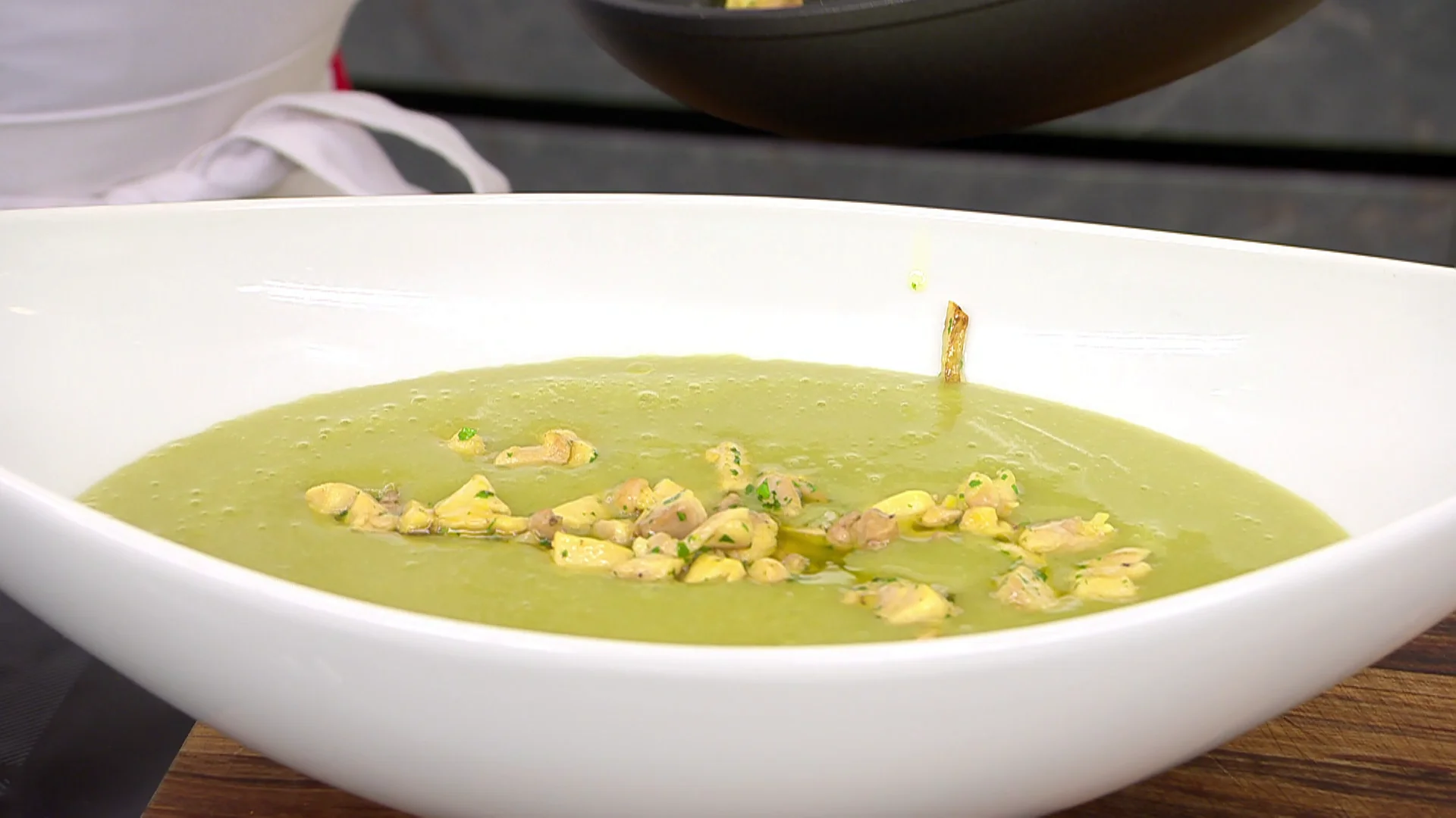 Receta fácil y rápida de Arguiñano: crema de judías verdes con pollo Receta fácil y rápida de Arguiñano: crema de judías verdes con pollo