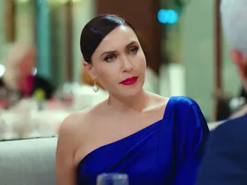 Ender le cuenta a Yildiz que Halit le quitó sus acciones... ¿está el empresario a punto de arruinarse? Ender le cuenta a Yildiz que Halit le quitó sus acciones... ¿está el empresario a punto de arruinarse?