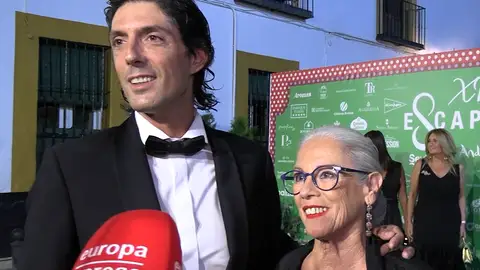 Alejandro Sancho e Isabel, hijo y hermana de María Jiménez Alejandro Sancho e Isabel, hijo y hermana de María Jiménez