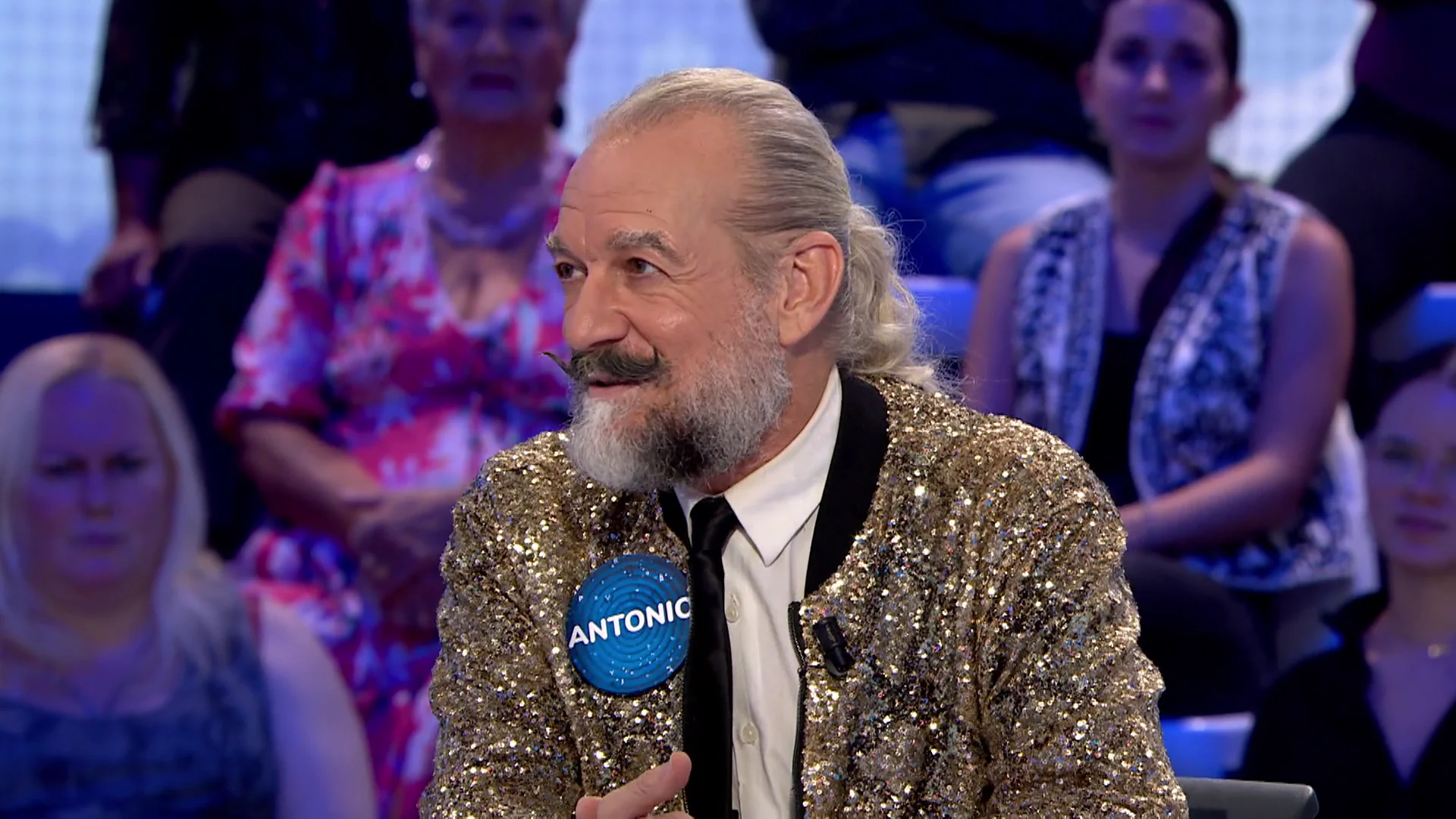 &iexcl;Despedida por todo lo alto! C&oacute;sima Ram&iacute;rez y Antonio Albella deslumbran a Roberto Leal con sus looks
