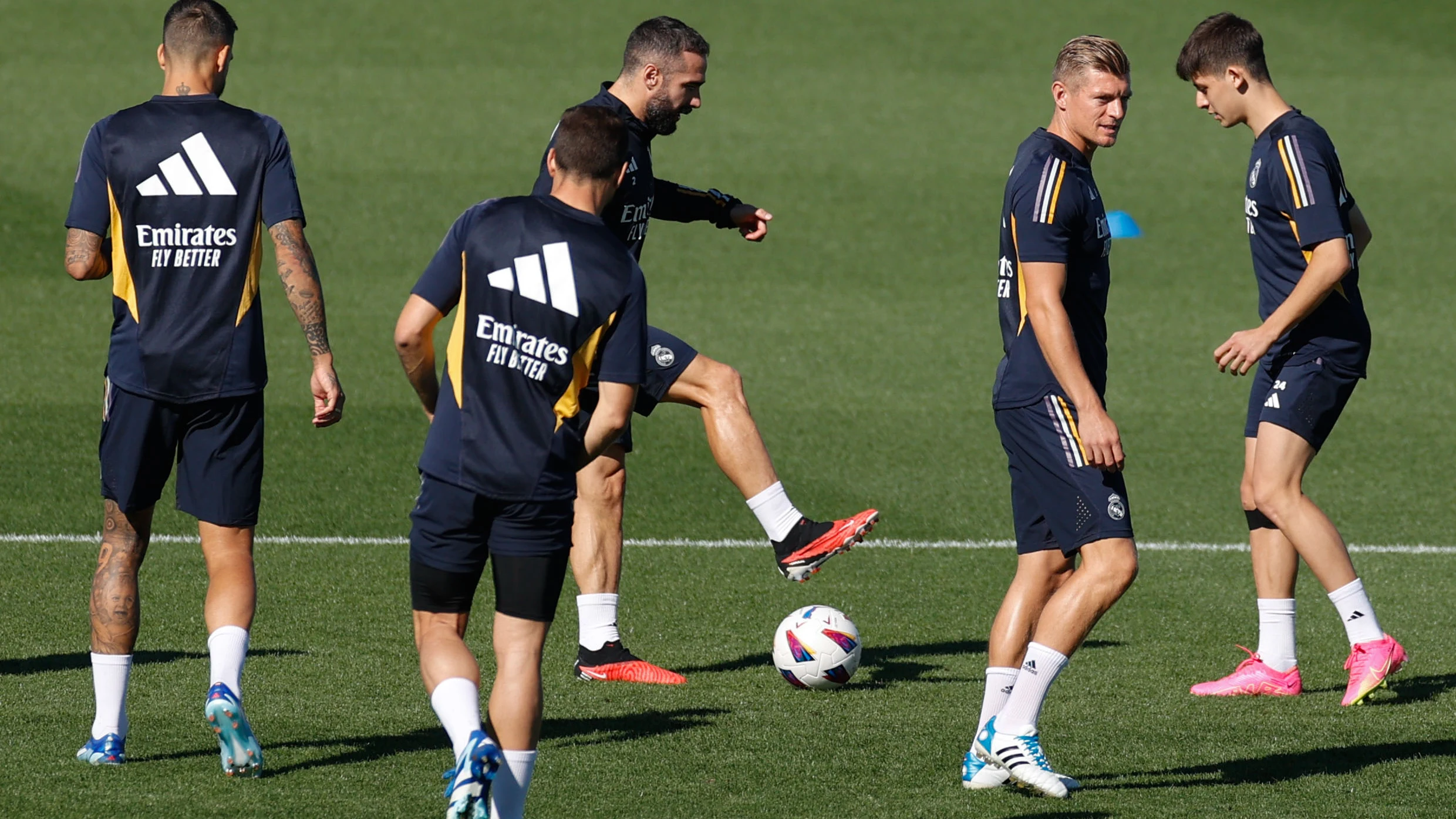 Arda Güler, en el entrenamiento del Real Madrid en Valdebebasa Arda Güler, en el entrenamiento del Real Madrid en Valdebebasa